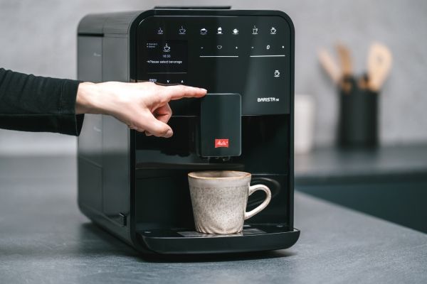 Melitta Barista SE, Espressomaskine, Malet kaffe, Indbygget kværn, 1450 W, Sort