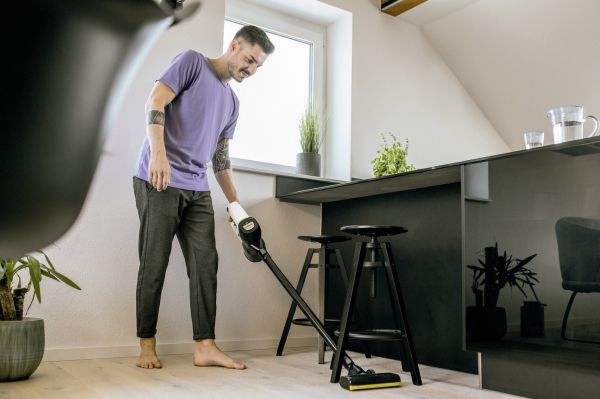 Kärcher Stangstøvsuger VC 4 handheld vacuum billede 3