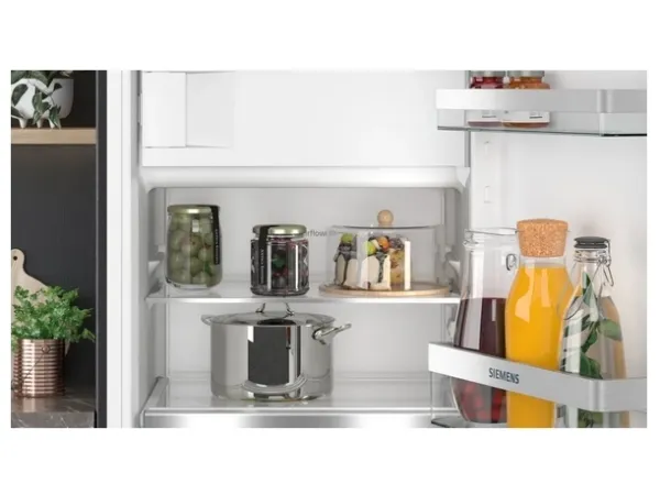 Siemens iQ300 KI22L2FE0, 119 L, Indbygget, E, 35 dB, SN-ST, 3 kg/24t