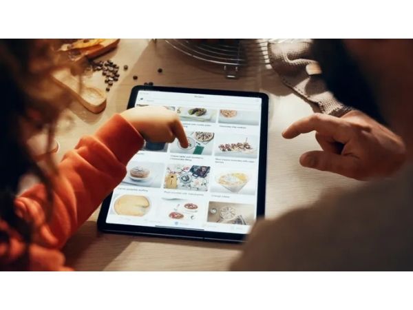 Bosch MUMS6ZS34 Serie 6, Køkke Nmaskine Med Vægt, 1600 W, Sor Røremaskine