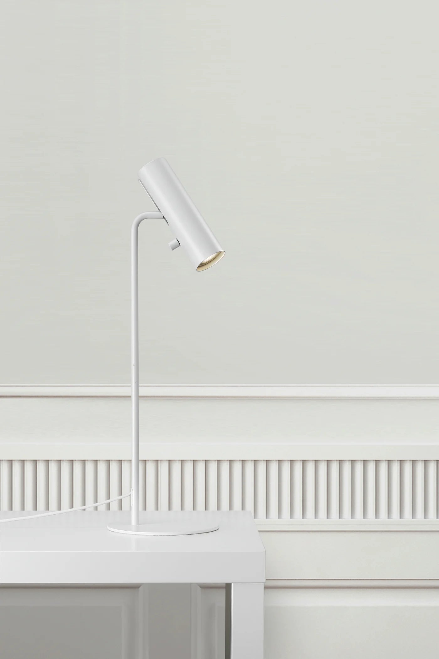 MIB 6 hvid bordlampe billede 2