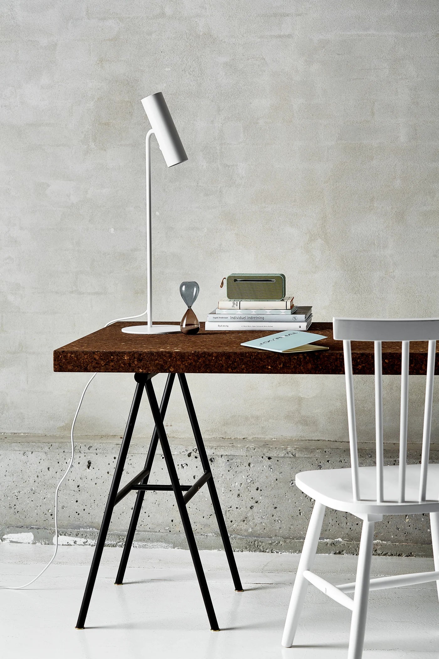 MIB 6 hvid bordlampe billede 3
