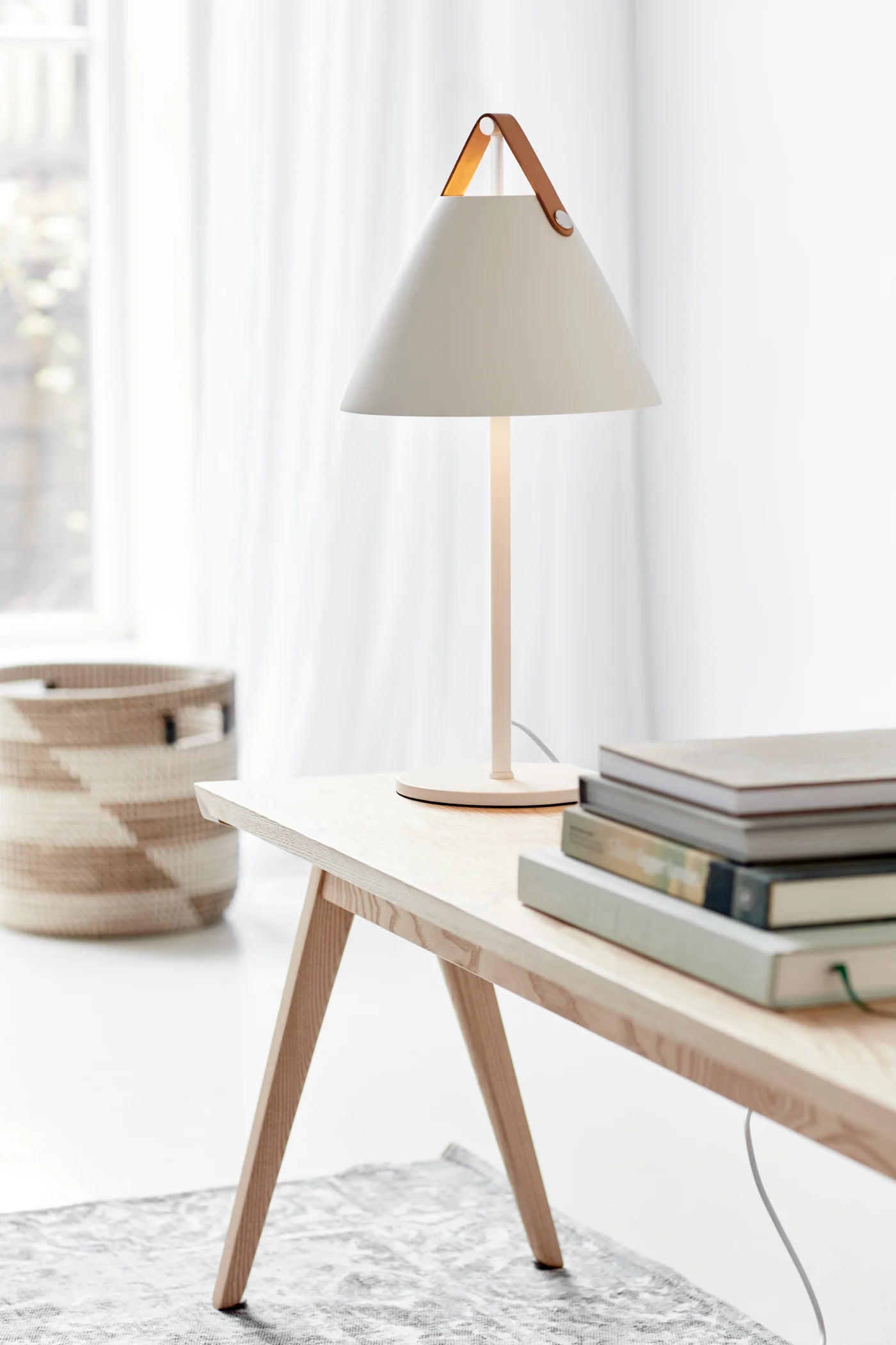 Strap Bordlampe Hvid billede 3