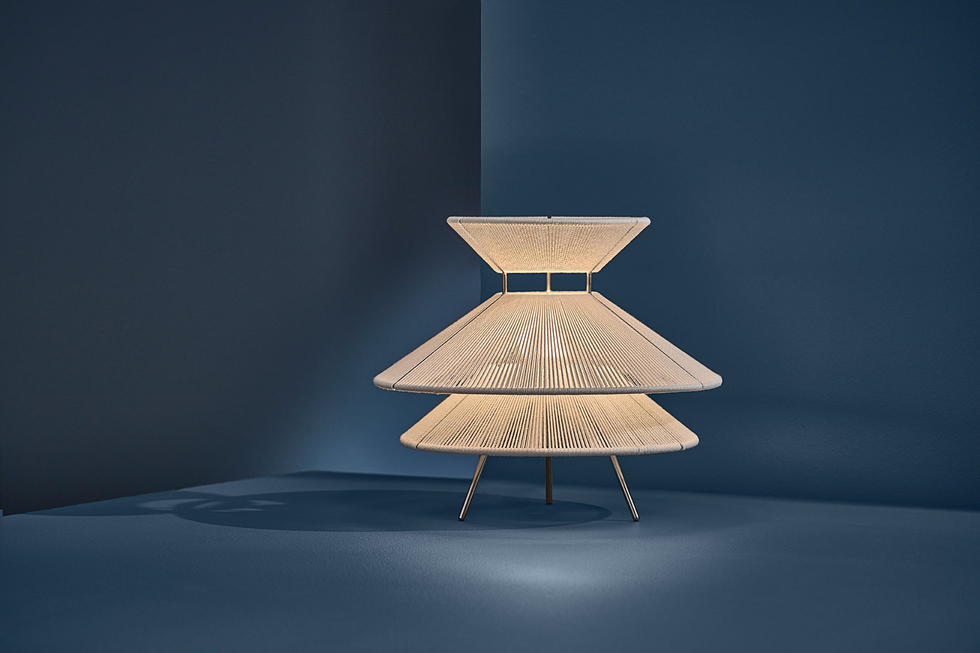 Kiku bordlampe billede 4