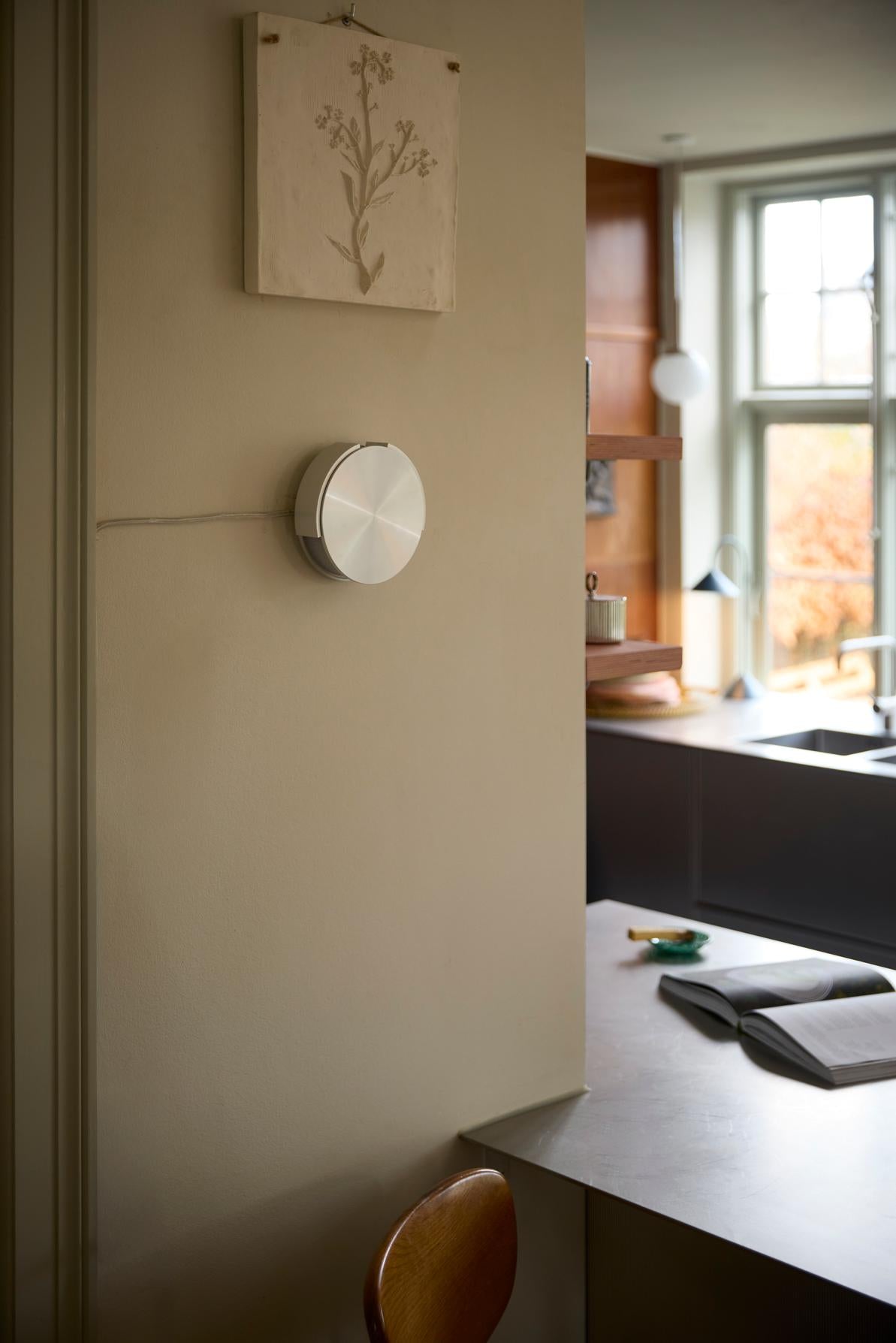 Rotate børstet aluminium væglampe billede 2