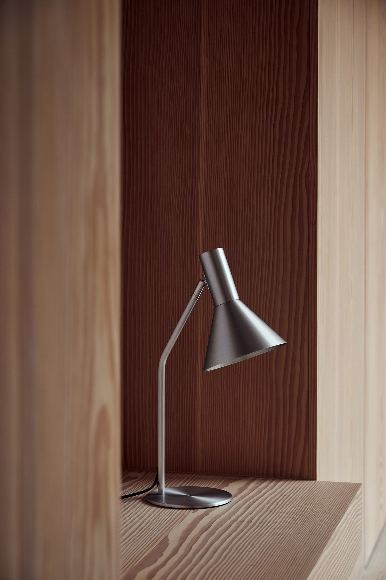 Lyss Bordlampe Brushed Aluminium billede 3