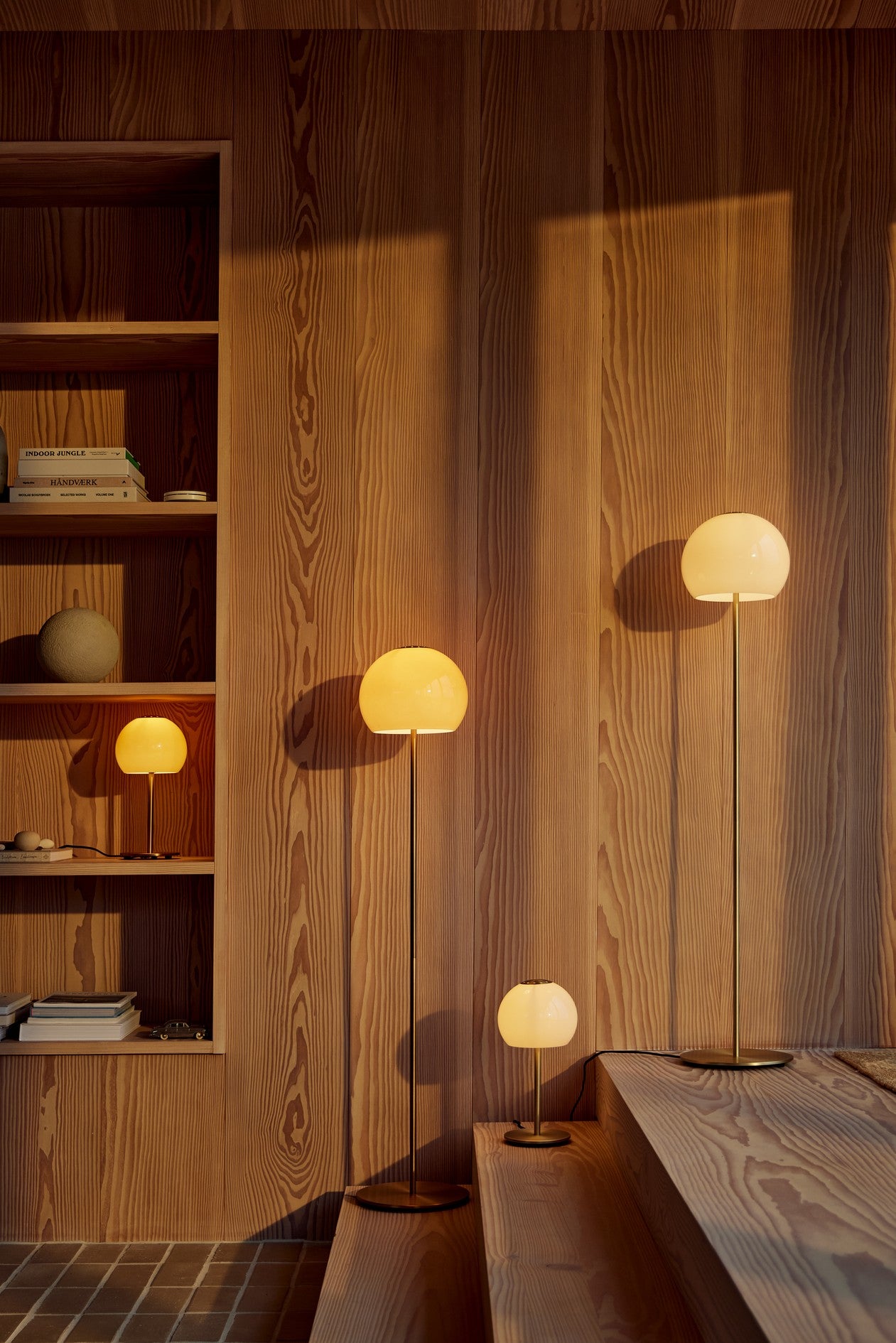 Ball Glass Bordlampe Ø18 Sandgrå billede 2