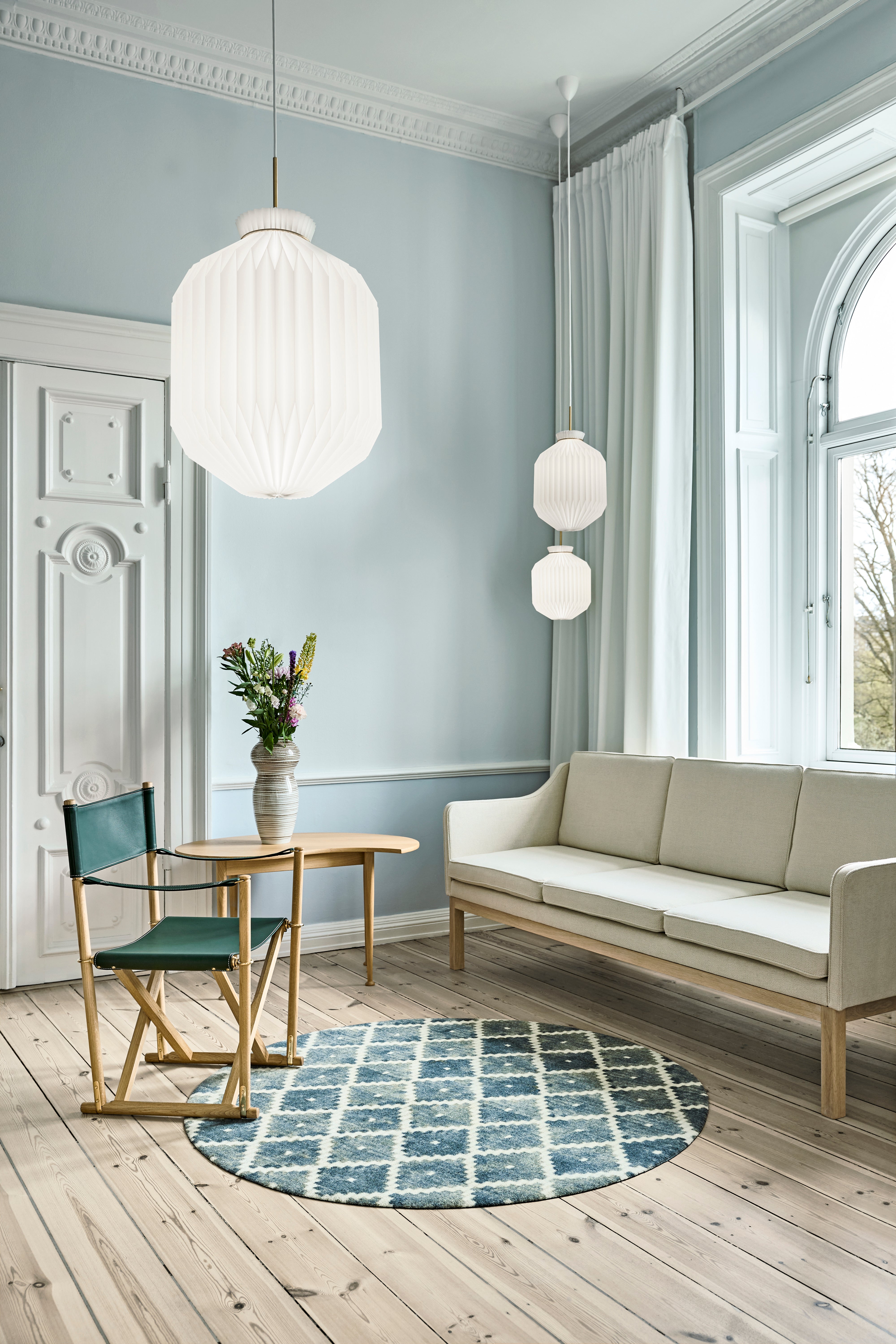 Model 105 XXL hvid/guld pendel m. plastskæm billede 3