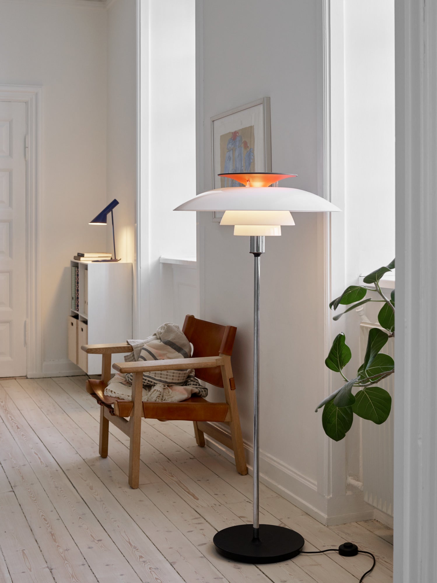 PH 80 Gulvlampe hvid opalt akryl/højglansforkromet billede 3