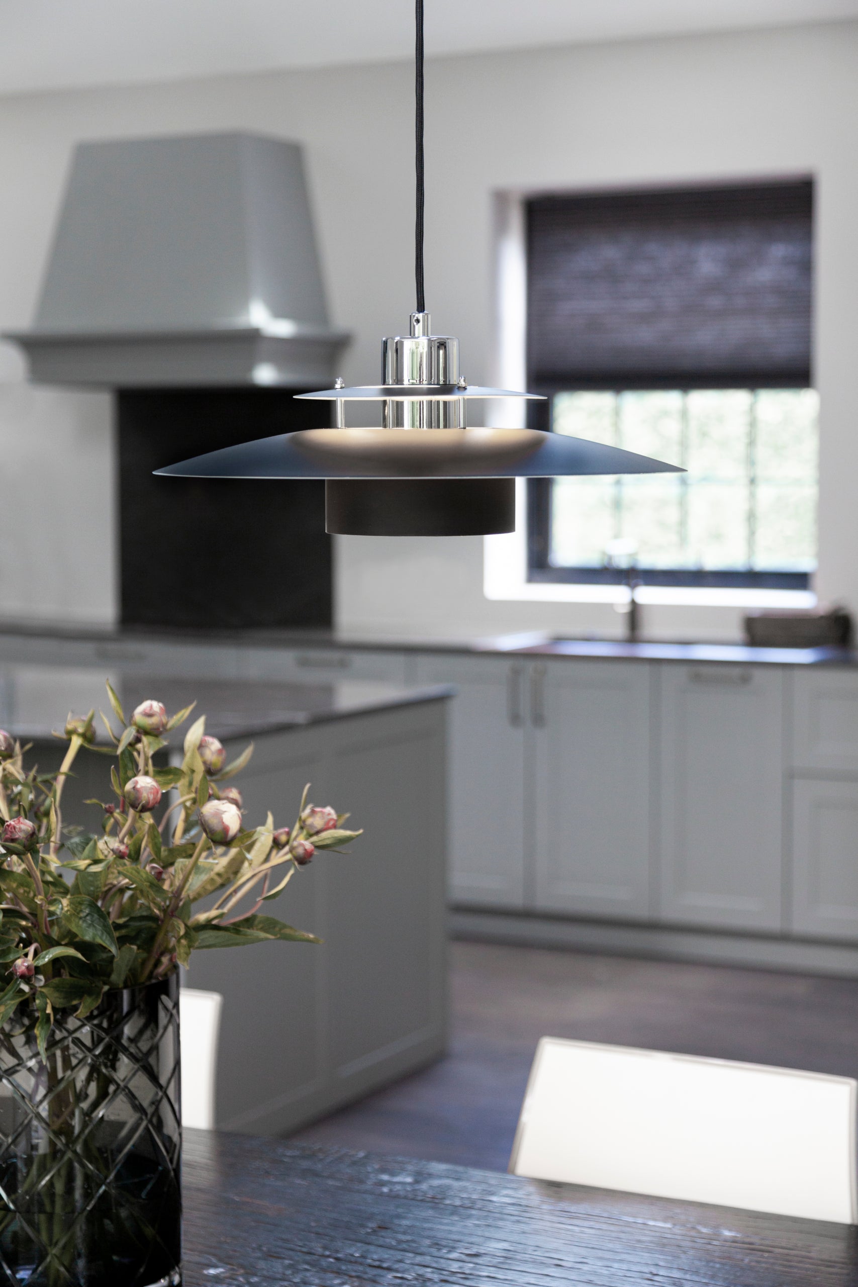 SØRUP Pendel Ø40 Sort, Krom - Halo Design billede 3