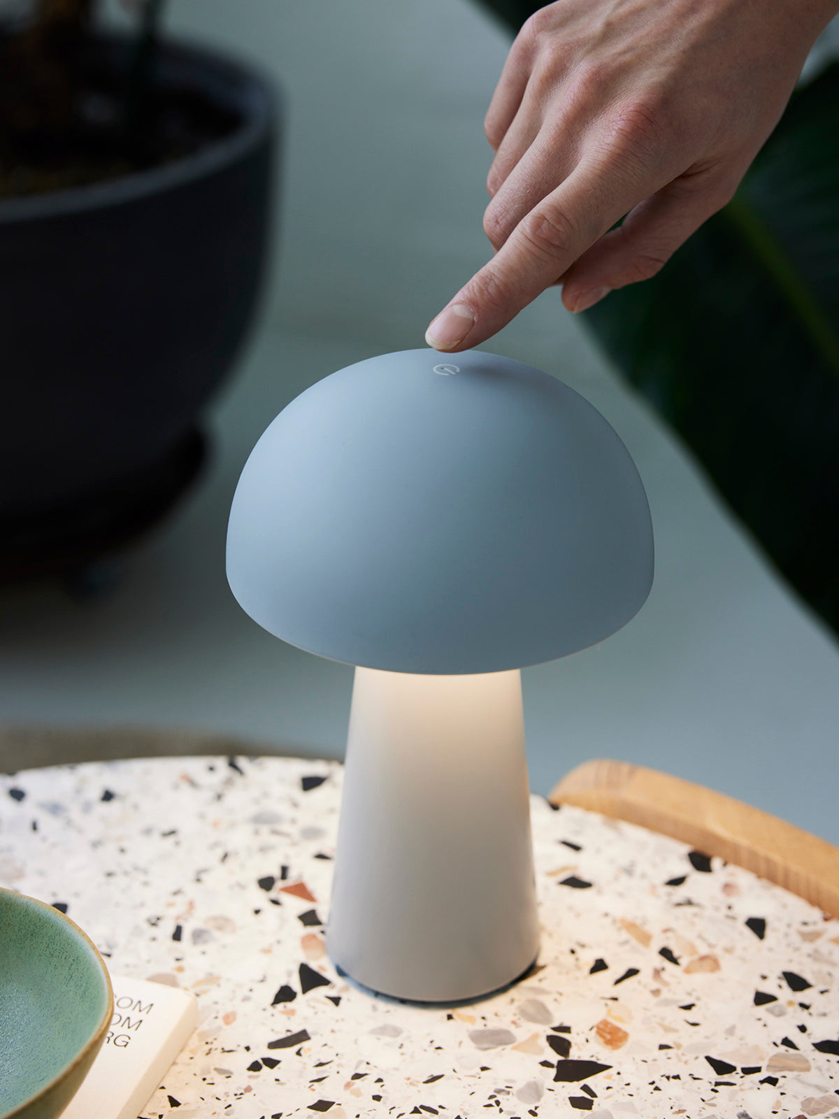 Move Me Lysegrå Portable Bordlampe billede 2