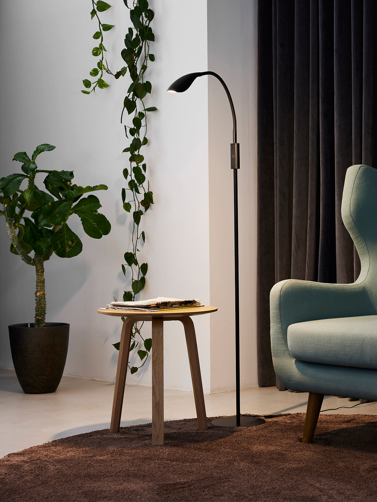 Mamba Gulvlampe LED Sort billede 3