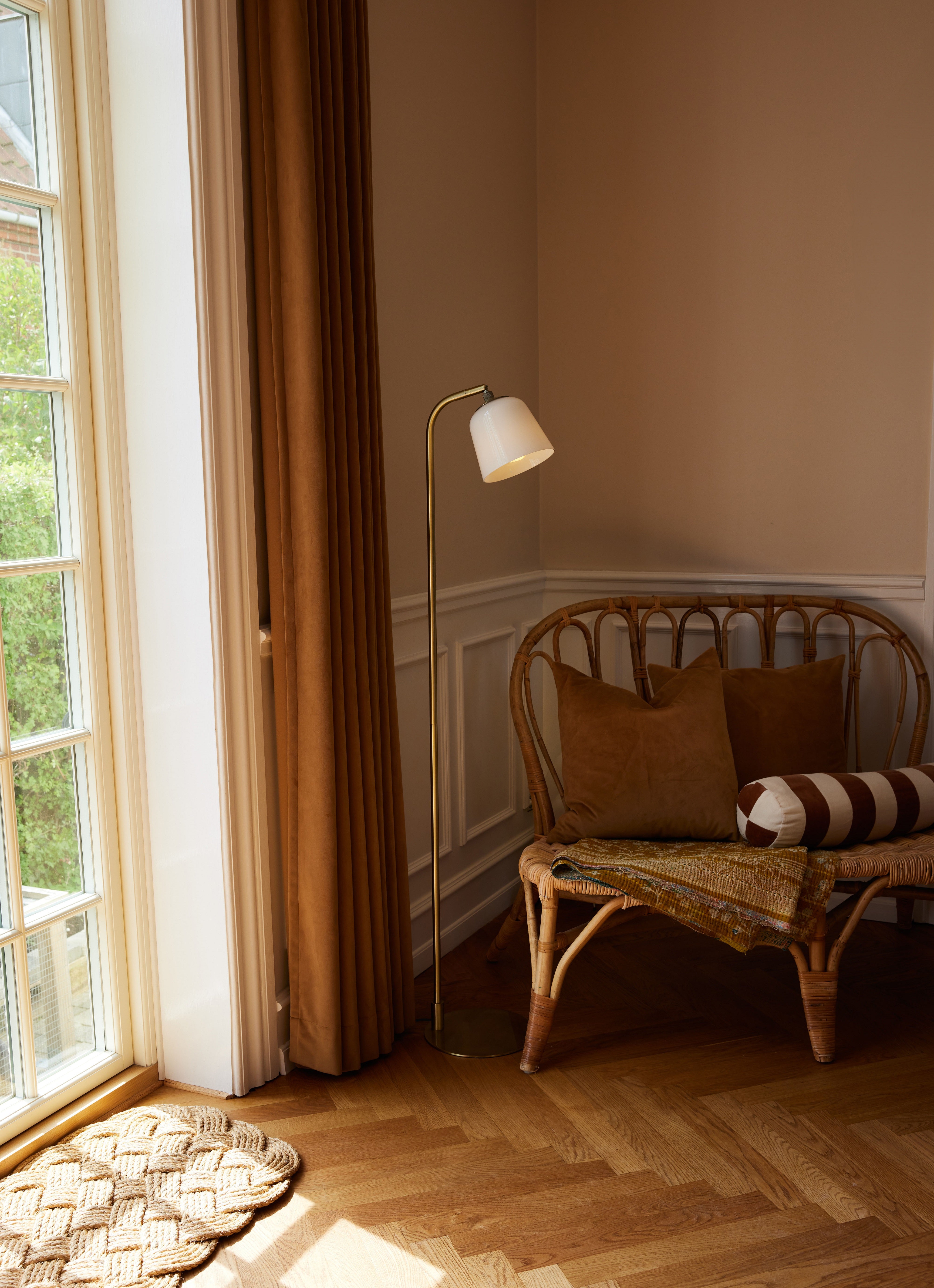 Room 49 Gulvlampe Ø15 Opal/Messing billede 4