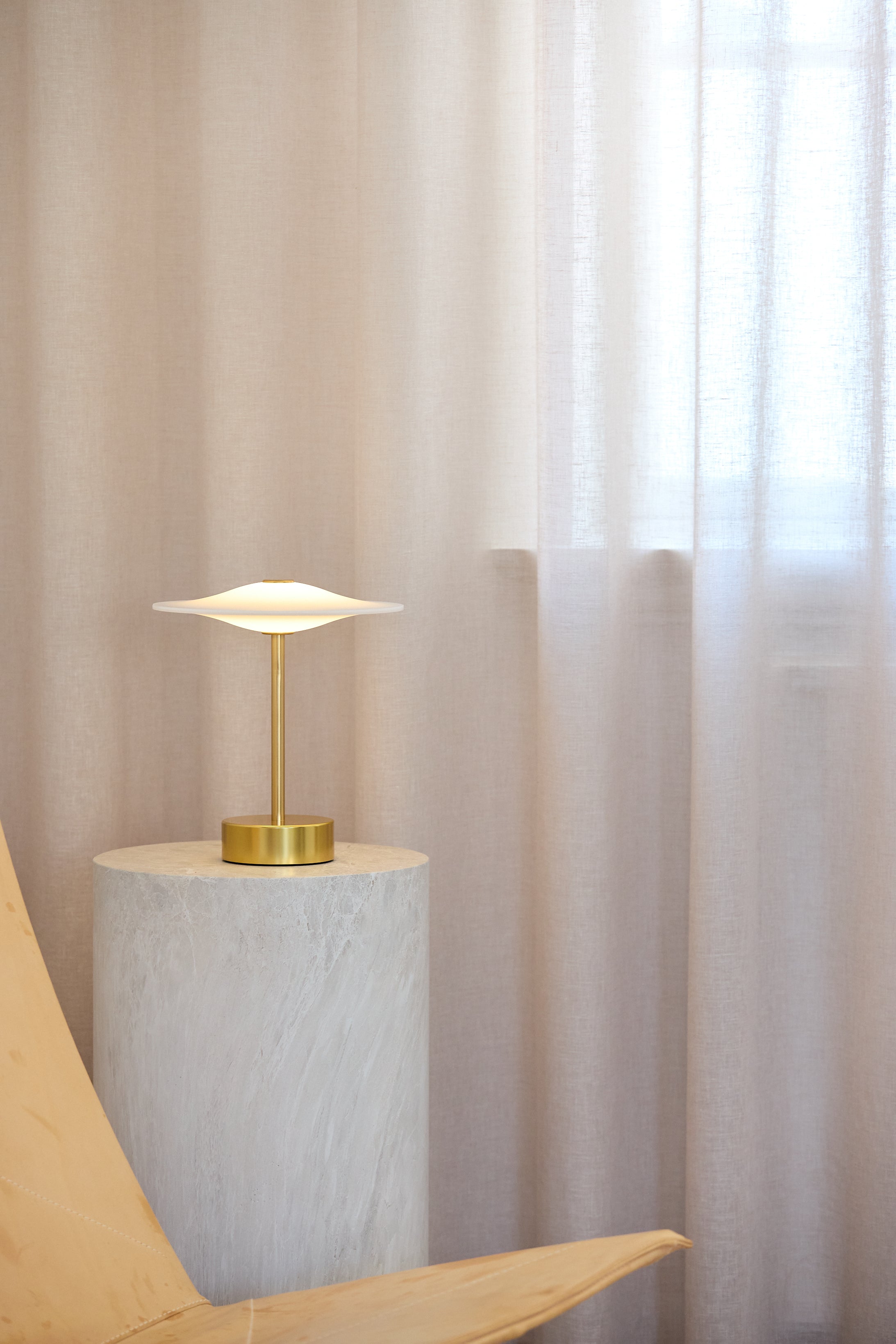 Piet Hein Sinus22 Bordlampe Messing billede 2
