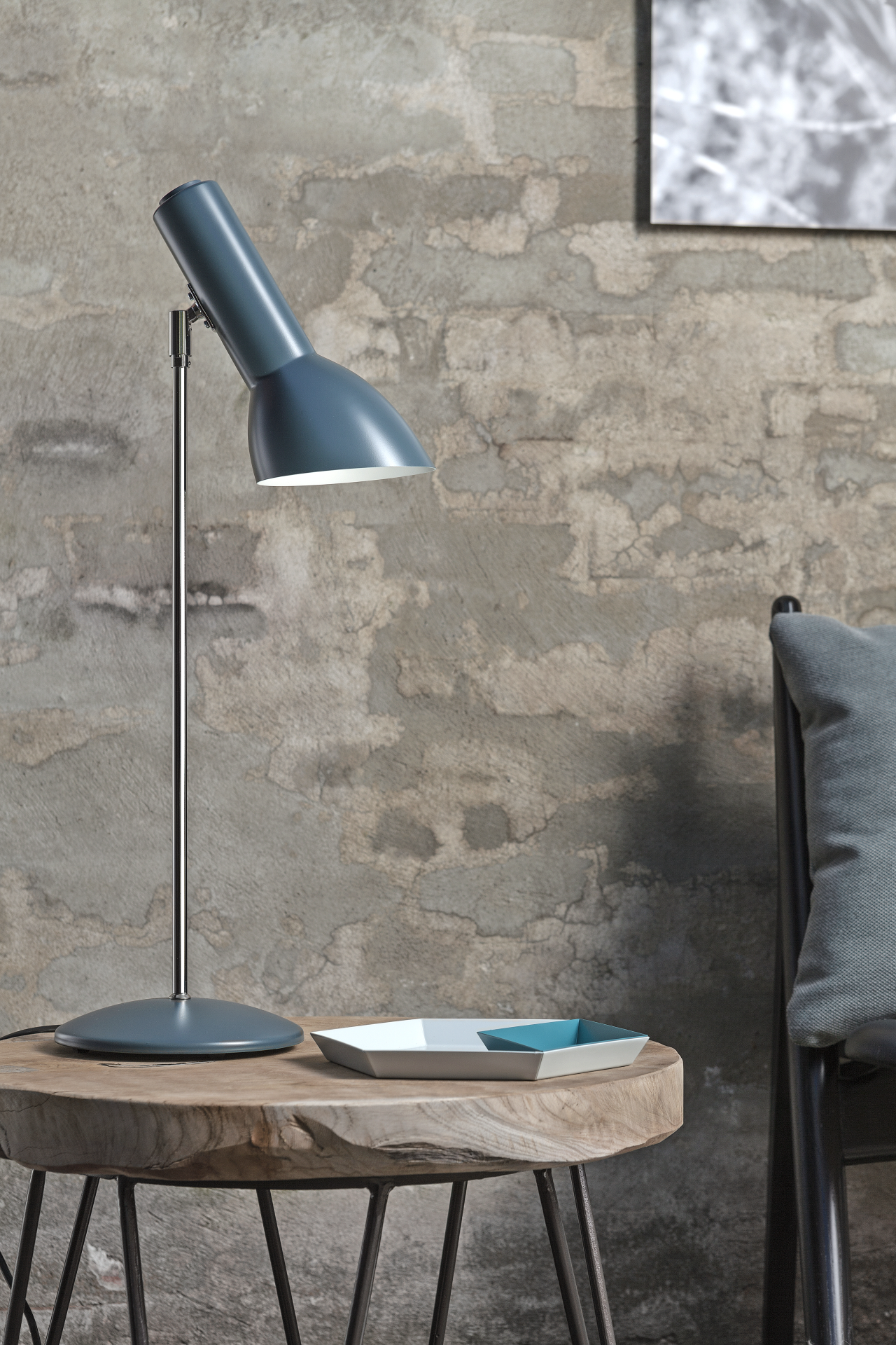 Oblique Petroleumsblå/Krom - Bordlampe billede 3