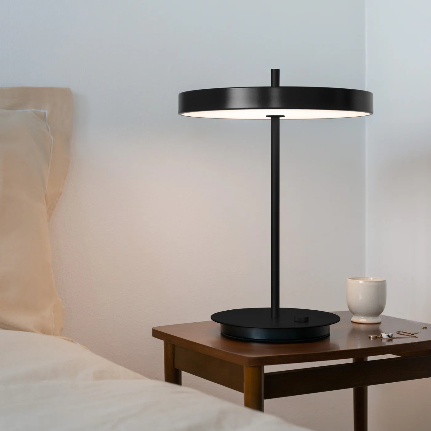 Asteria Black Ø31 Black Bordlampe billede 3