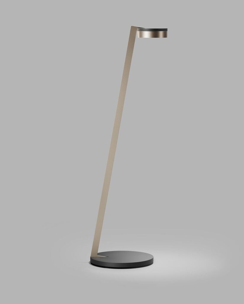 Blade F1 Slim matsort satinguld LED gulvlampe billede 1