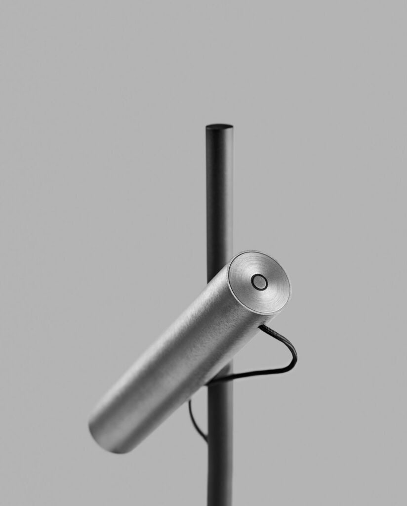 Spirit T1 titanium LED bordlampe billede 2