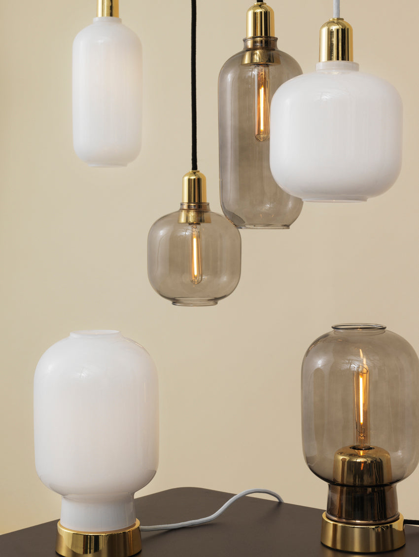 Amp Bordlampe Røgfarvet / Messing billede 4