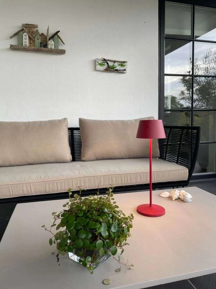 LOOM Design Modi rubinrød LED bordlampe billede 4