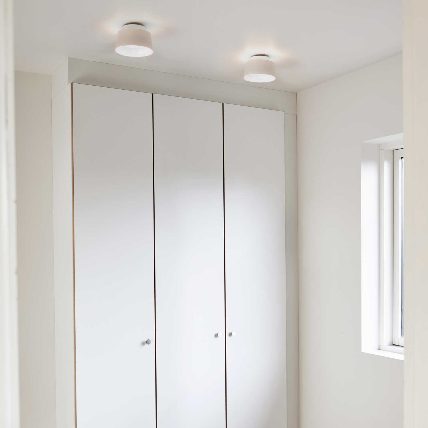 LOOM Design Cookie hvid væg/loftslampe billede 3