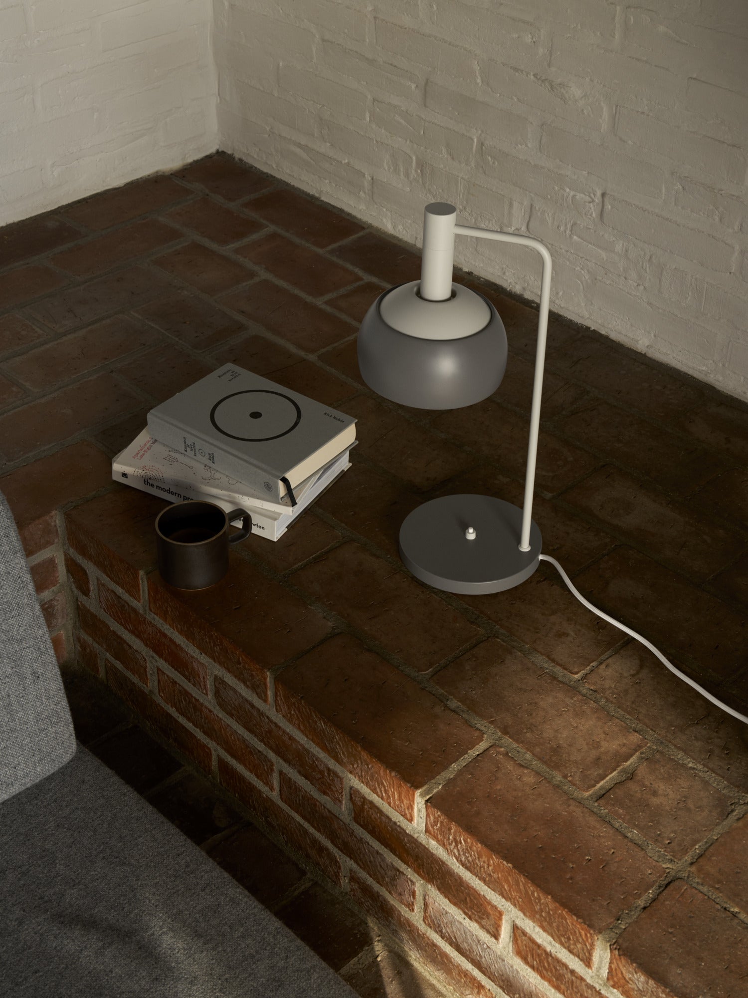 FJ Elements grå bordlampe billede 3