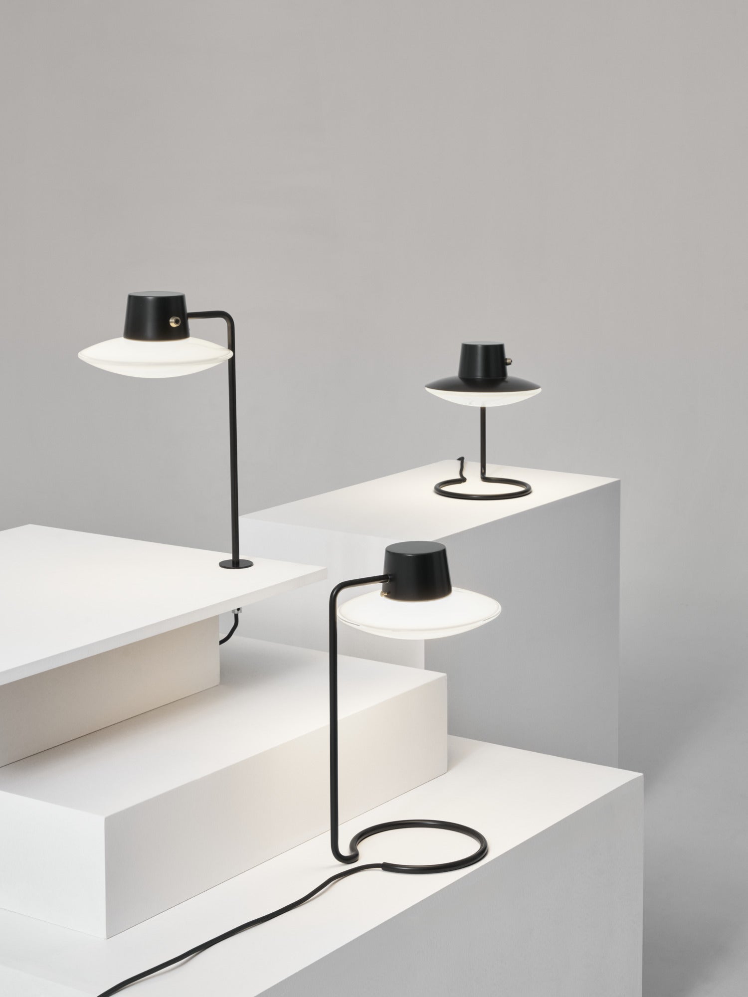 AJ Oxford Bordlampe Høj Opalglas billede 4
