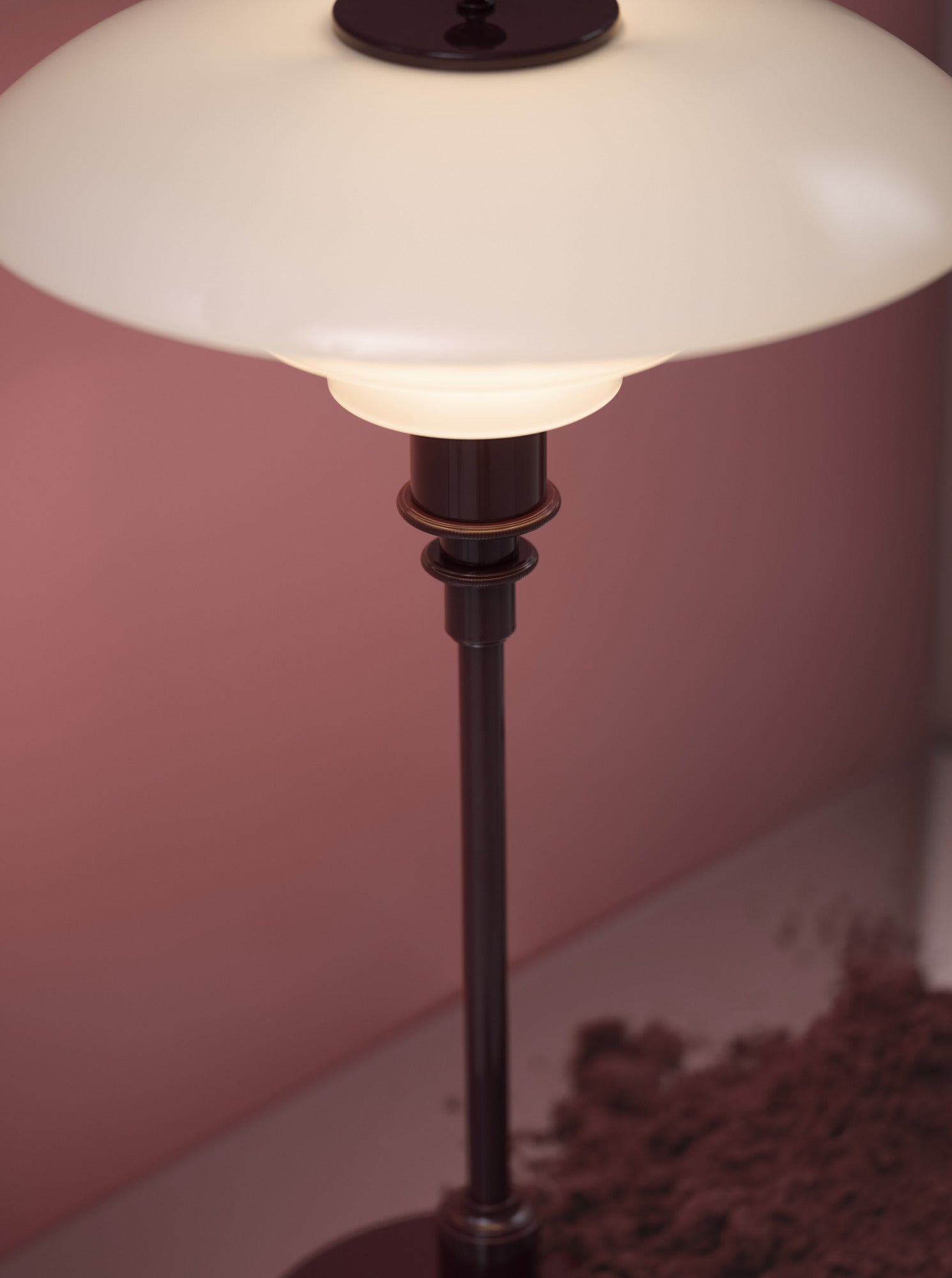 PH 3/2 Glossy Burgundy bordlampe billede 4
