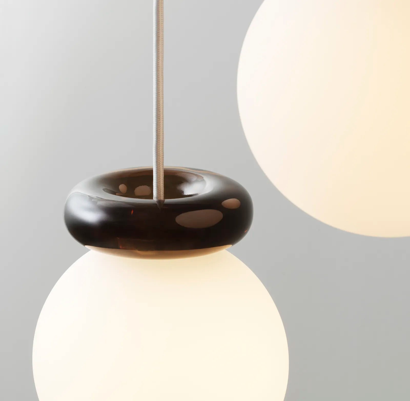 Hinx Dark Brown pendel billede 3