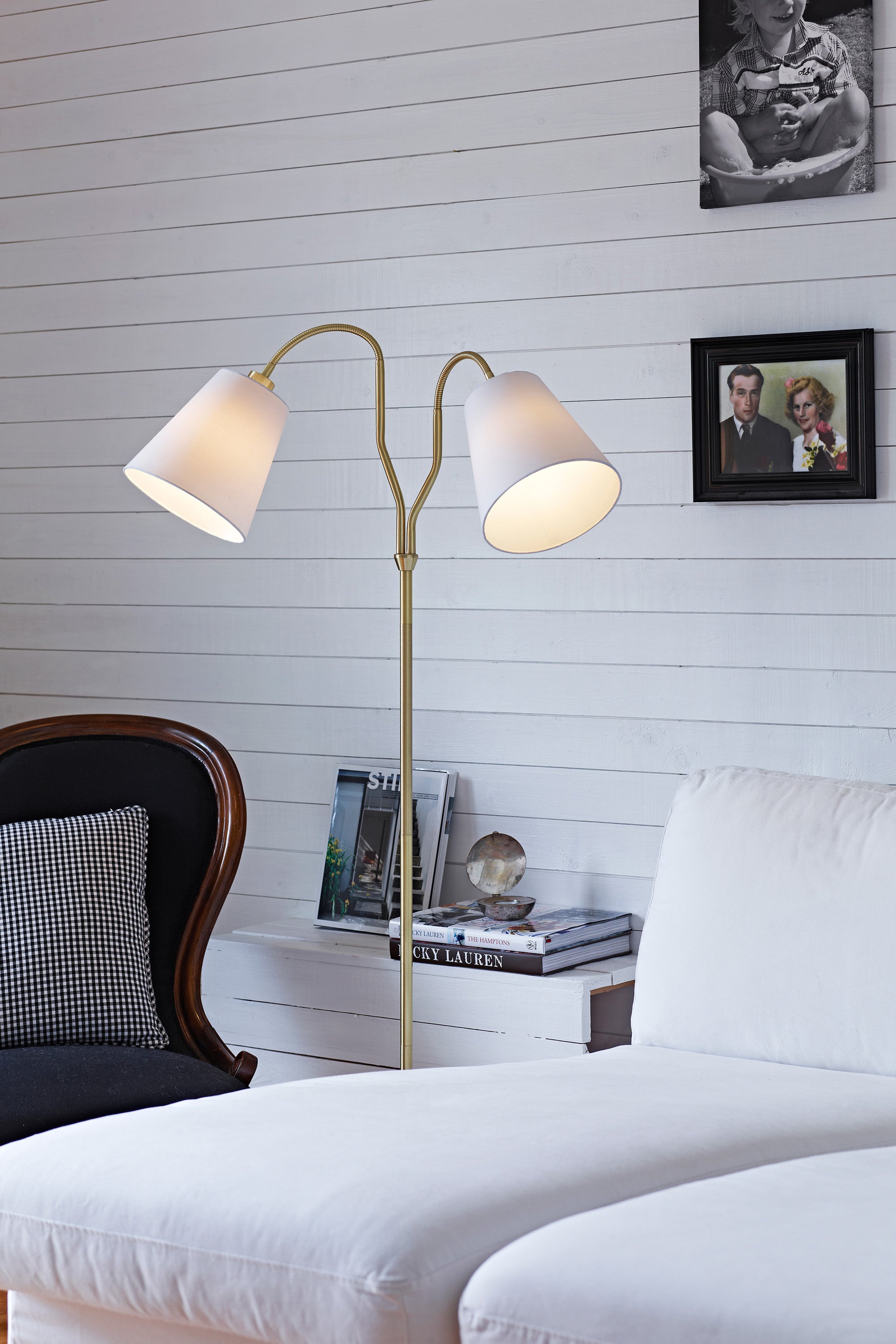 Markslöjd Modena Gulvlampe Messing/Hvid billede 2