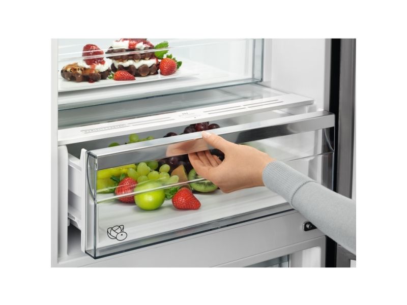 AEG RCS736DXMB, 367 L, SN-T, 39 dB, 5 kg/24t, D, Sort