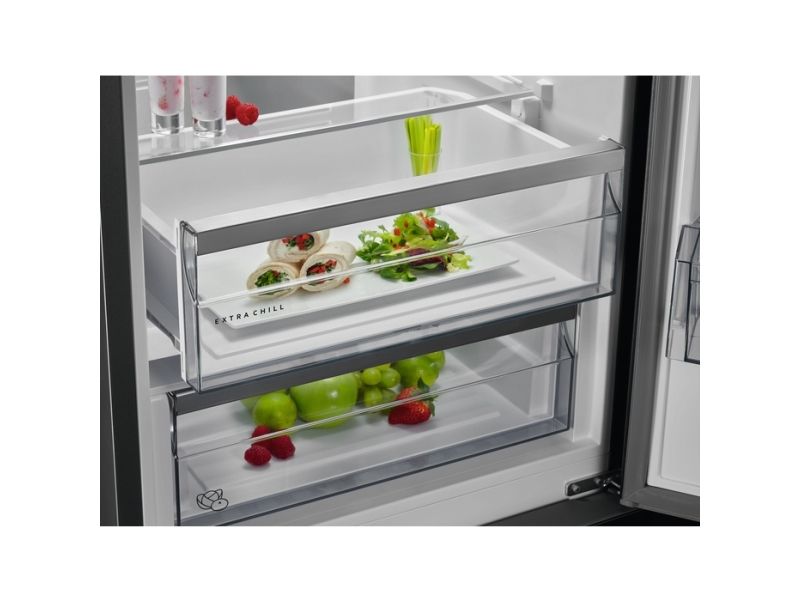 AEG RCS736DXMB, 367 L, SN-T, 39 dB, 5 kg/24t, D, Sort