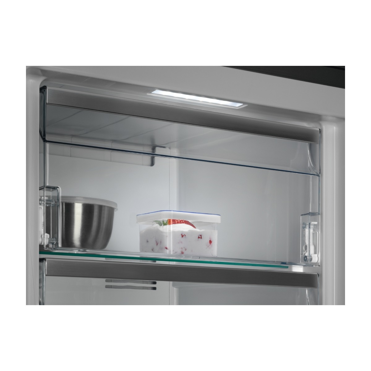 AEG 7000-serien AGB728E5NX fryser