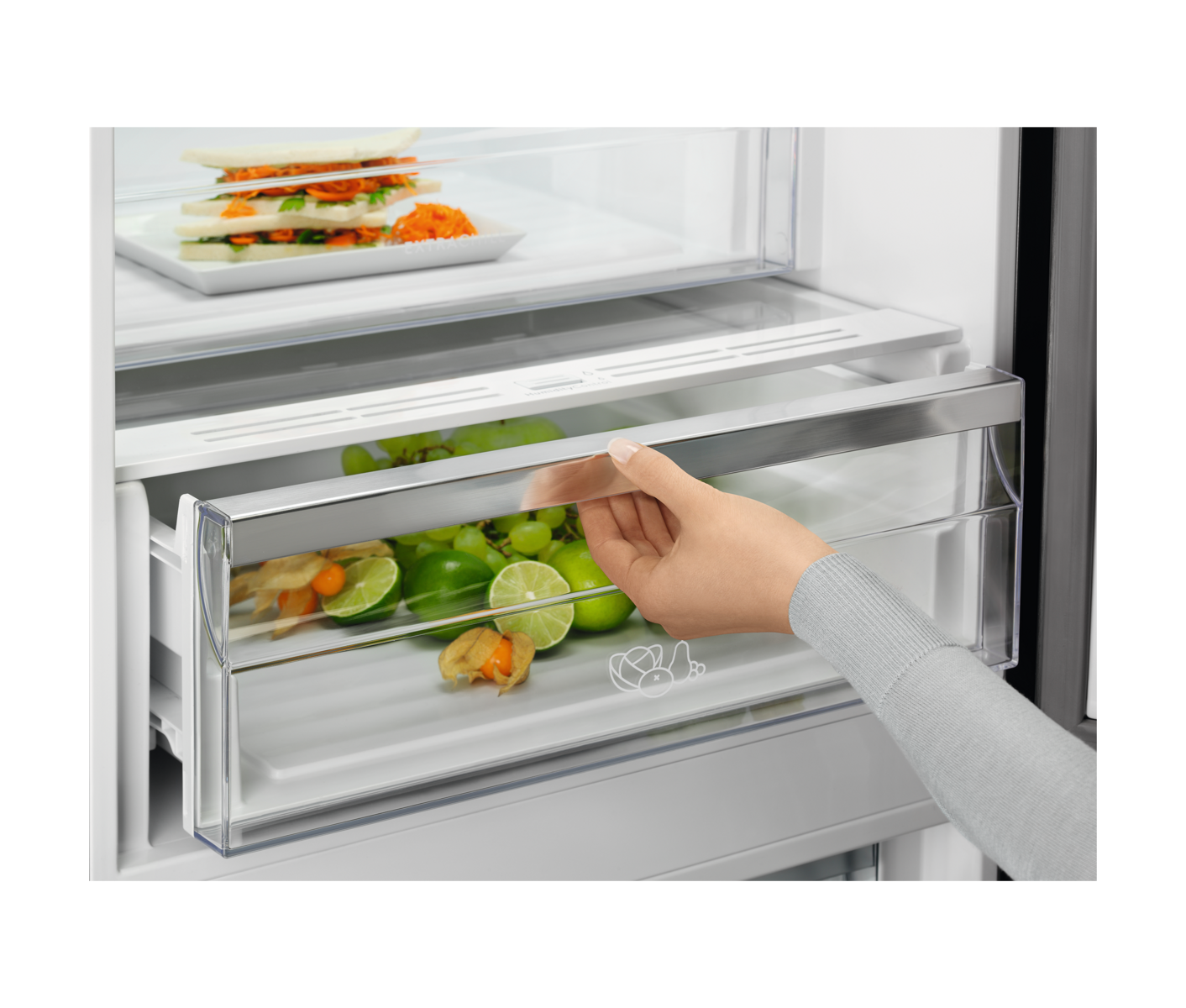 Electrolux LNC7ME36W2 Køle-fryseskab billede 9