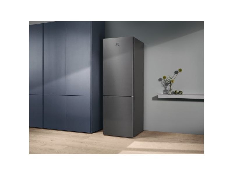 Electrolux LNT6ME32U2 Fritstående kølefryseskab