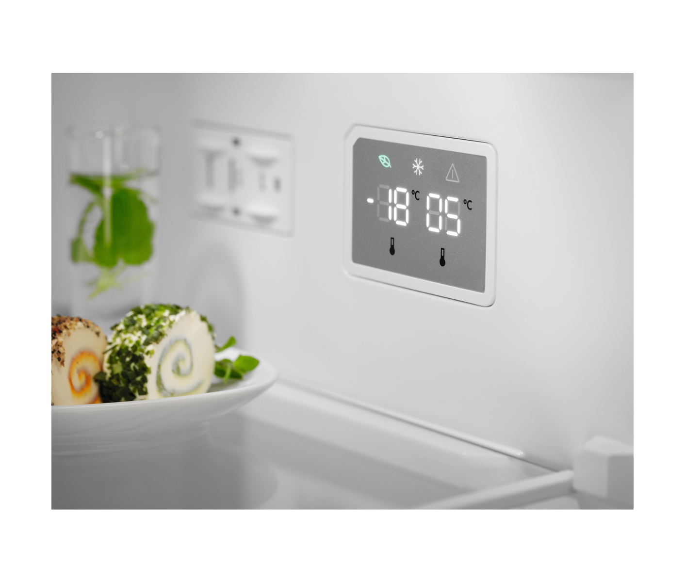 Electrolux LNT6ME32W2 Fritstående kølefryseskab