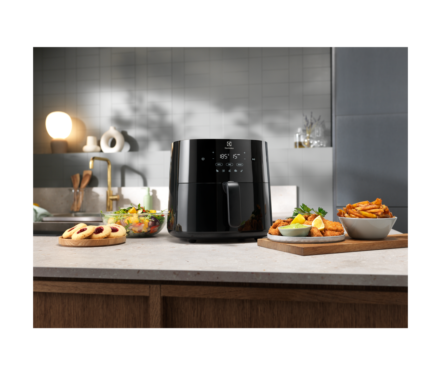 Electrolux EAF7B Airfryer  Airfryer - Farve:  Sort billede 2
