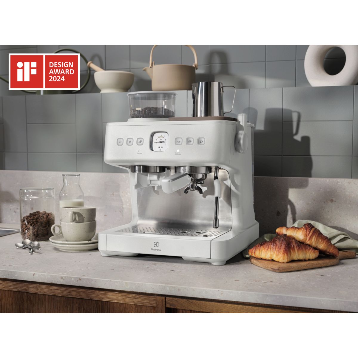 Ekspres cisnieniowy Electrolux COFFEE MACHINE CLA E8EC1-8SW ELECTROLUX billede 2