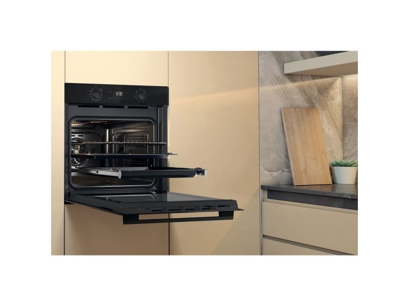 Whirlpool OMK58HU1B - Ovn - til indbygning - niche - bredde: 56 cm - dybde: 56 cm - højde: 58.3 cm - med selv-rengøring - Klasse A+ - sort