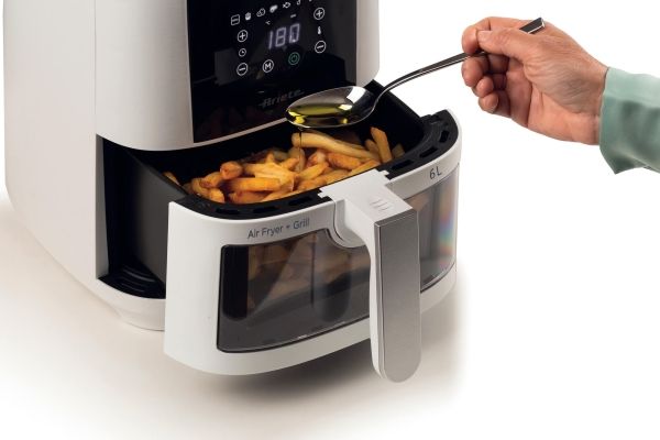 Ariete 4626/03, Varmluftsteger, 6 L, 2,5 kg, 200 °C, Enkelt, Sort