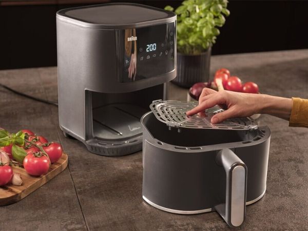 Braun MultiFry 3, Varmluftsteger, 4,3 L, 80 °C, 200 °C, Enkelt, Sort