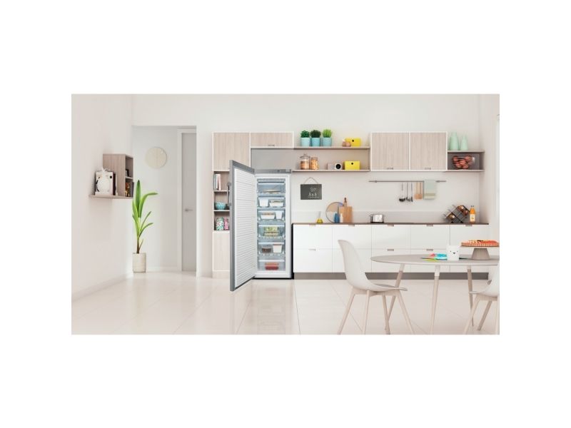 Indesit UI6 2 S, 245 L, 12 kg/24t, 35 dB, 4*, E, Sølv