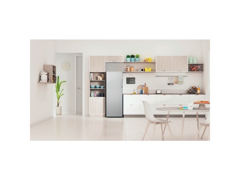 Indesit UI6 2 S, 245 L, 12 kg/24t, 35 dB, 4*, E, Sølv