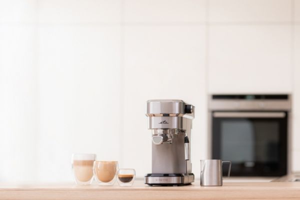 ETA Stretto 2180 90000 - Kaffemaskine med mælkeskummer - 15 bar - rustfrit stål