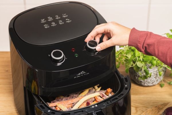 ETA Fritta 2168 90000 - Varmluftsrister - 7.2 liter - 1.8 kW - sort