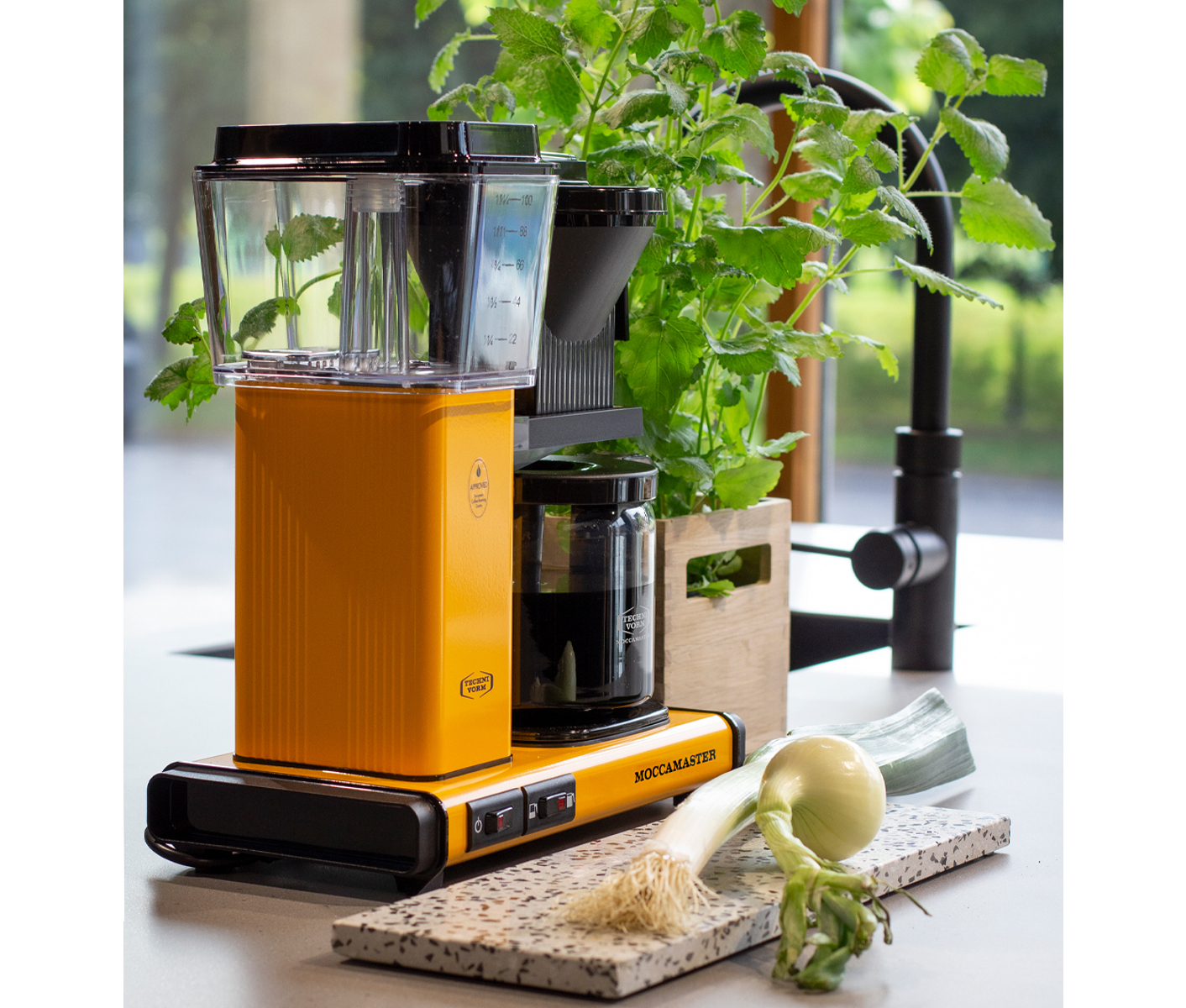 Moccamaster Optio kaffemaskine, Yellow Pepper